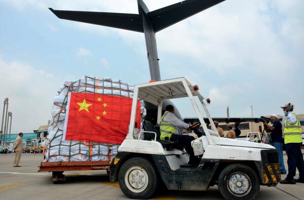 2022年8月30日，一架載有中國援巴抗洪救災人道主義物資的中國空軍運-20運輸機飛抵巴基斯坦南部城市卡拉奇。